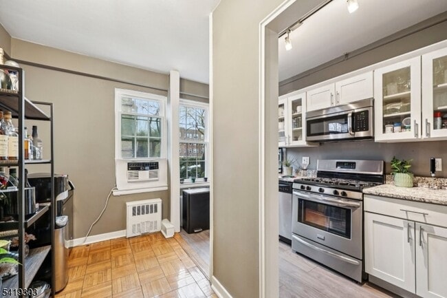 Photo - 5 Roosevelt Pl