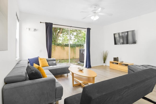 Building Photo - 2650 N Old Lake Wilson Rd Unit ID1094218P