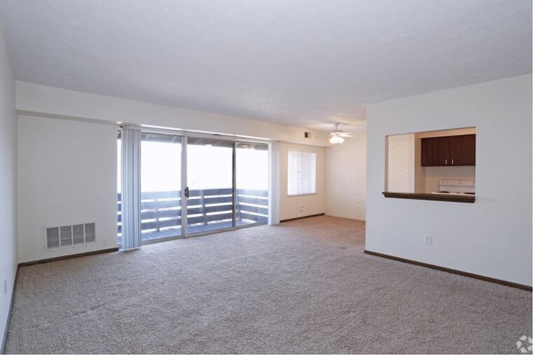 Floor Plan - Two Bedroom