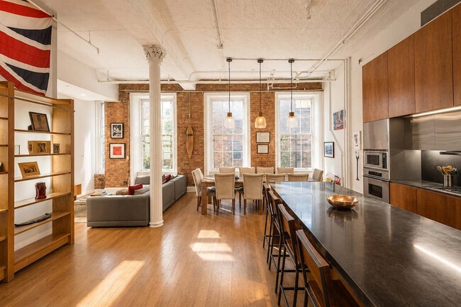 Building Photo - 1 Bond St Unit SI ID1436146P