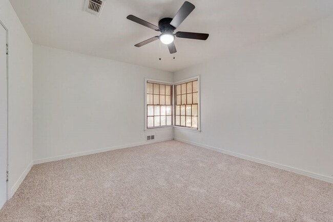 Photo - 1233 Marion Ave