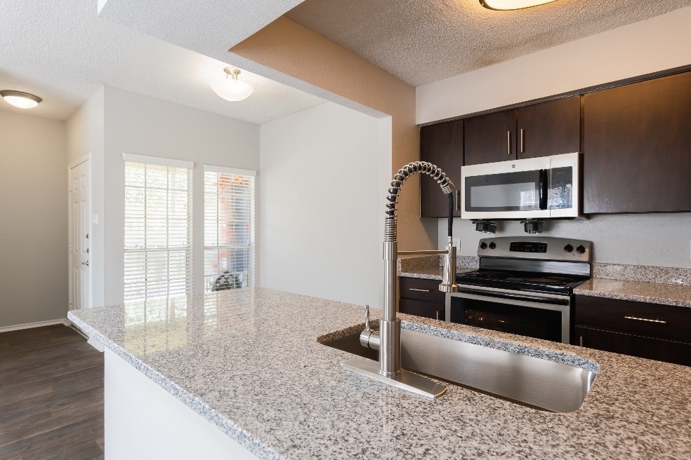 Floor Plan - 2 bedroom, 2 bathroom