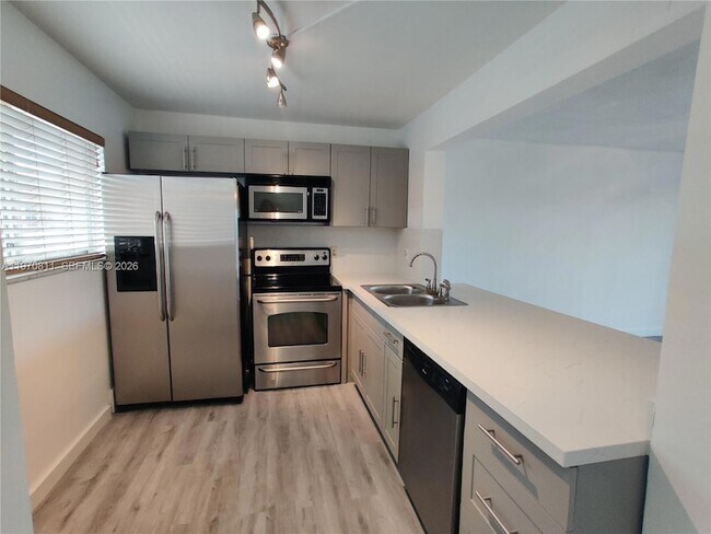 Photo - 17000 NW 67th Ave Unit 417