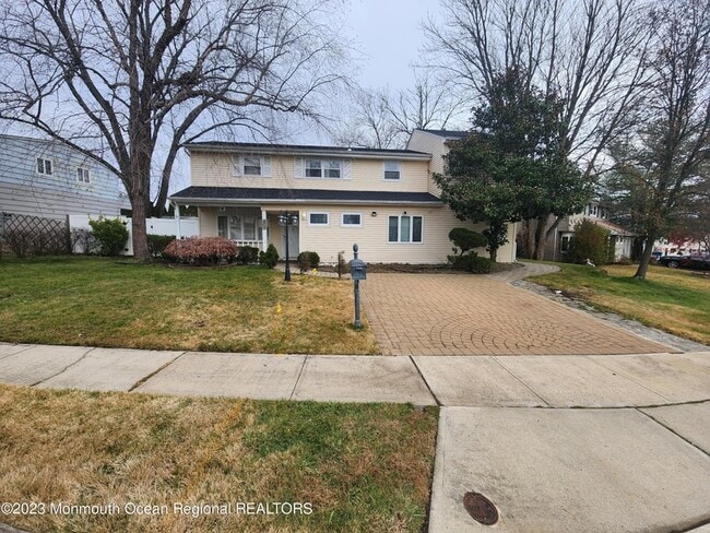 Photo - 26 Lincroft Ave