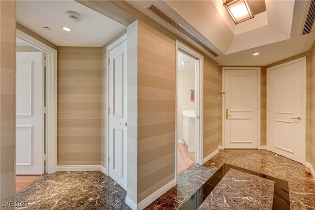 Photo - 2857 Paradise Rd Unit 1604