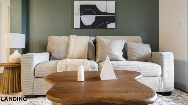 Building Photo - 2825 Main St Unit 1436