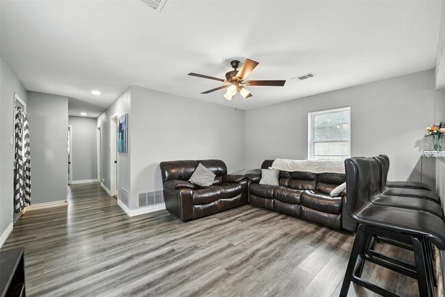 Photo - 2020 Audra Ln