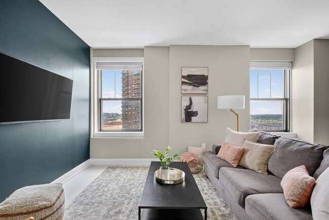 Building Photo - 400 Walnut St Unit ID1285759P