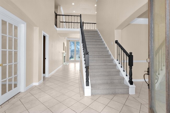 Photo - 1010 Maple Run Dr