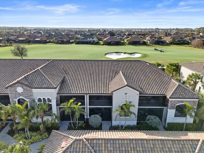 Photo - 5527 Palmer Cir Unit 205