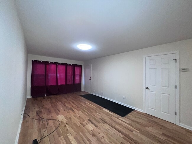 Photo - 8919 S Muskegon Ave