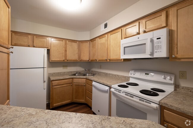 B3 Floor Plan - 2BR, 1.5BA - 1049SF - Kitchen - Dutch Village Apartments