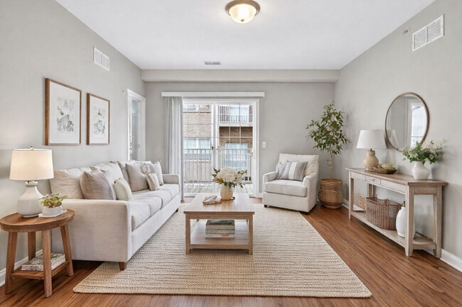 Photo - Palomar View Apartments