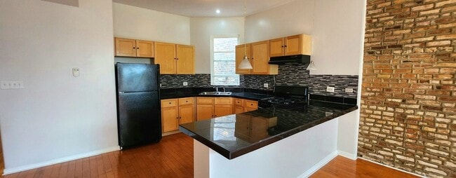 Photo - 4609 S Vincennes Ave