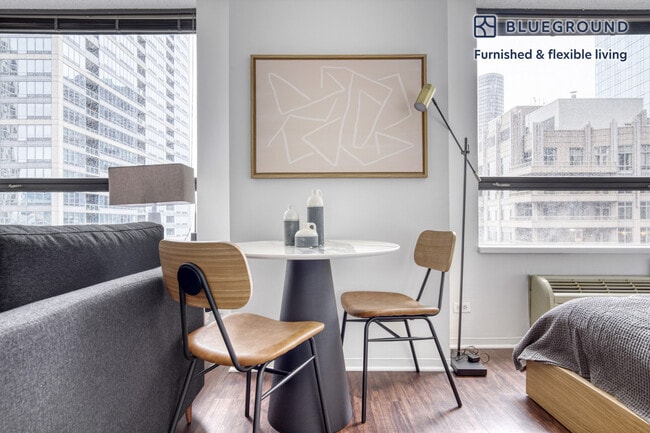 Photo - 445 E Ohio St Unit FL31-ID450