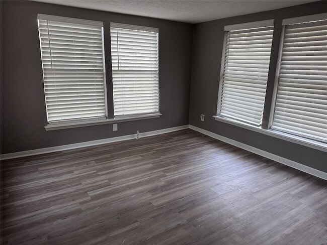 Photo - 600 St Lawrence River Rd