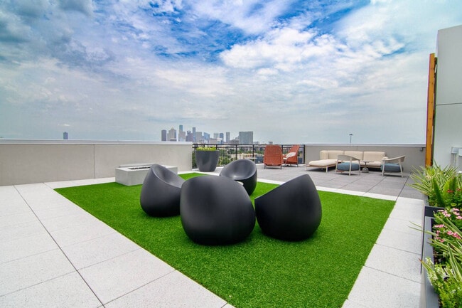 Photo - 701 Richmond Ave. Unit ID1335750P