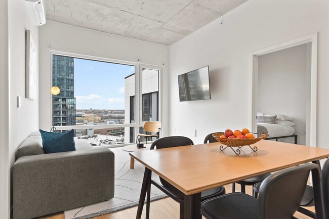 Photo - 853 W Blackhawk St Unit ID1243856P