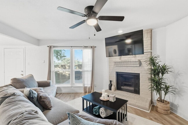 Photo - 2162 E Arkansas Ln Unit ID1346354P