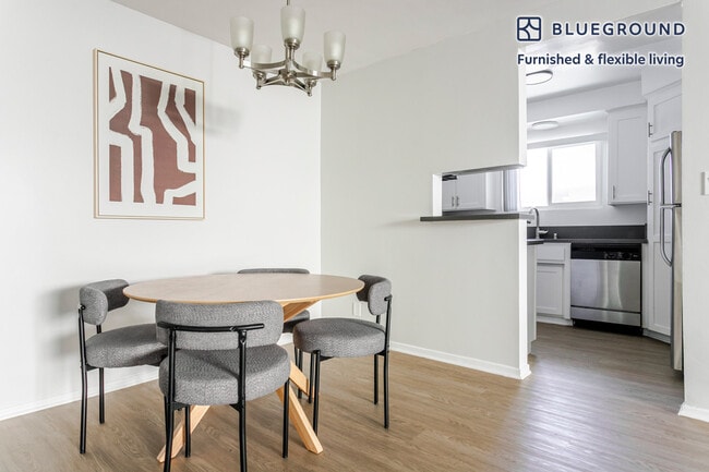 Photo - 1371 S Beverly Glen Blvd Unit FL3-ID1397