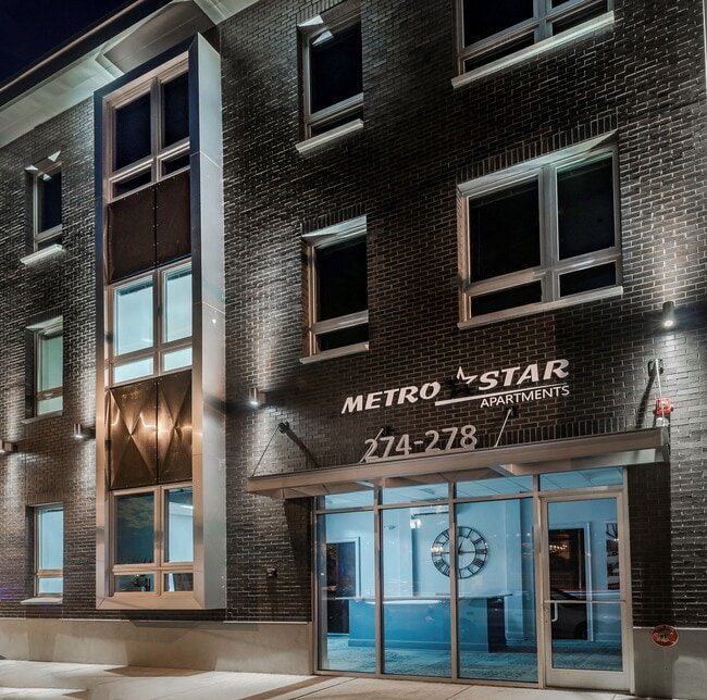 Photo - Metro on Crown