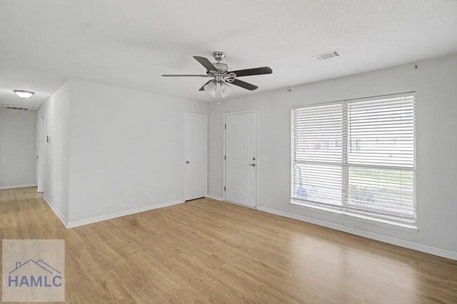 Photo - 799 Wildwood Dr