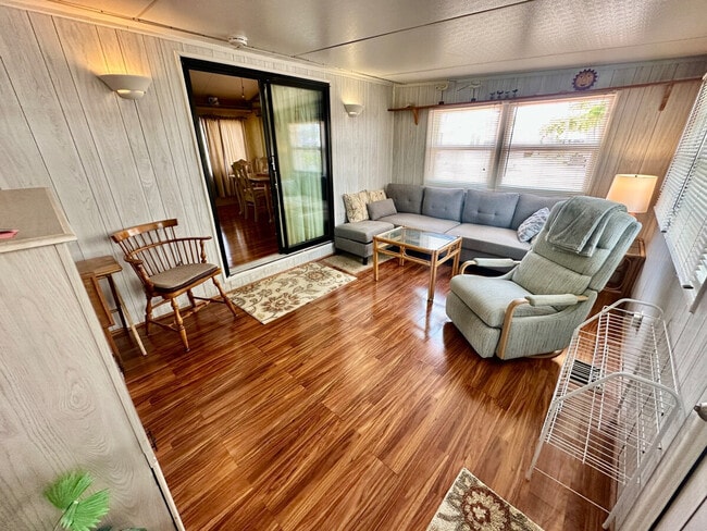 Building Photo - 952 Nettles Blvd Unit SI ID1541576P