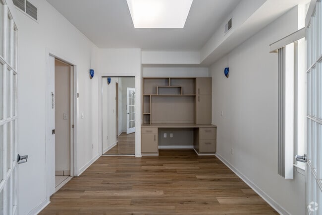 2BR, 1BA - 900SF - Second Bedroom - 3139 Professional Dr