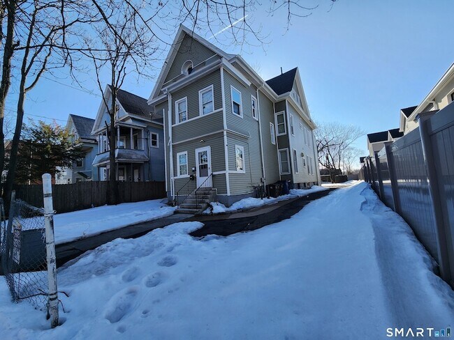 Photo - 538 Howard Ave