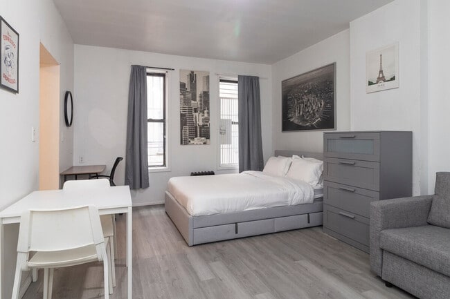 Photo - 131 E 94th St Unit SI ID1032065P