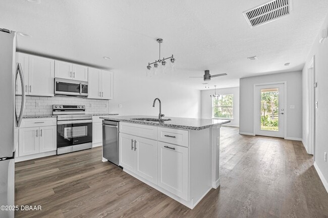 Photo - 43 Pony Express Dr