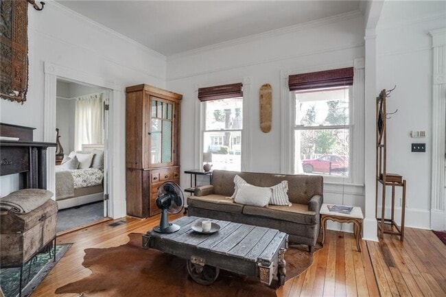 Photo - 1433 Desoto Ave SW