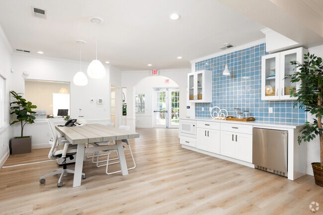 Clubhouse - Meri Palm Bay