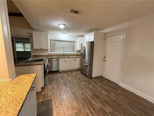 Photo - 306 Clover Dr