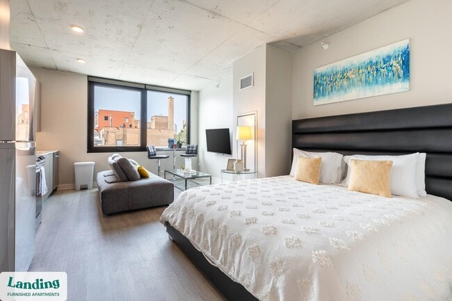 Photo - 4611 N Broadway Unit 213