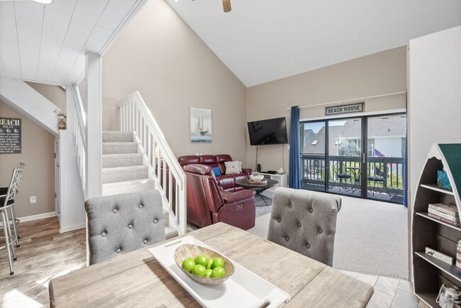 Photo - 1880 Auburn Ln Unit ID1384036P