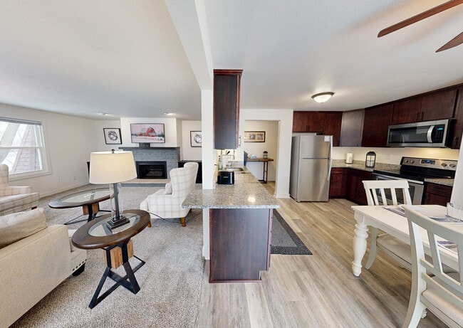 Photo - 512 N 10th St Unit ID1270853P