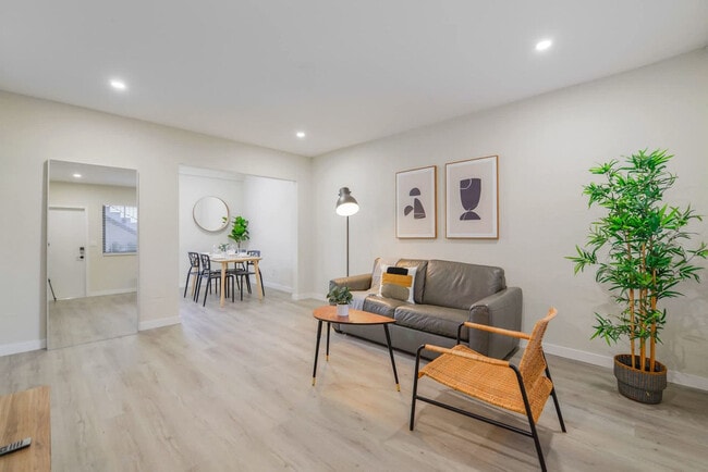 Building Photo - 700 SW 11th Ave Unit FL1-ID1022465P