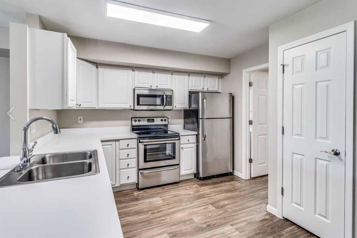 Floor Plan - 1,579 SQ.FT. 2BR,2BA Smart Home