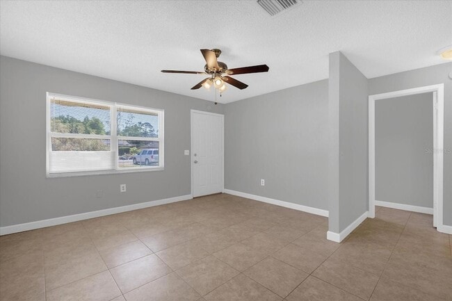 Photo - 284 Short St