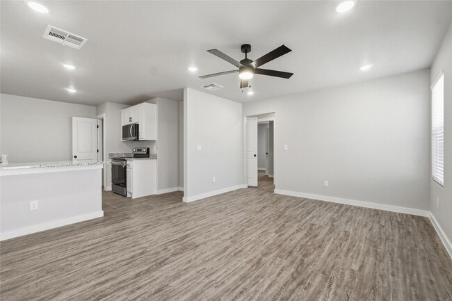Photo - 2892 Glennster St