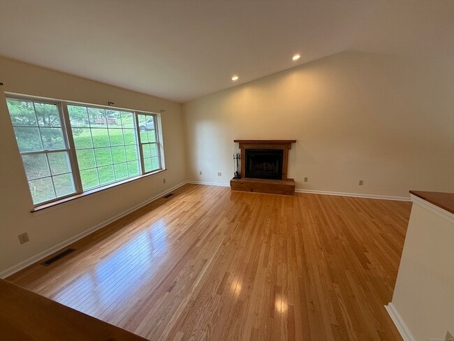 Photo - 183 Osborn Rd
