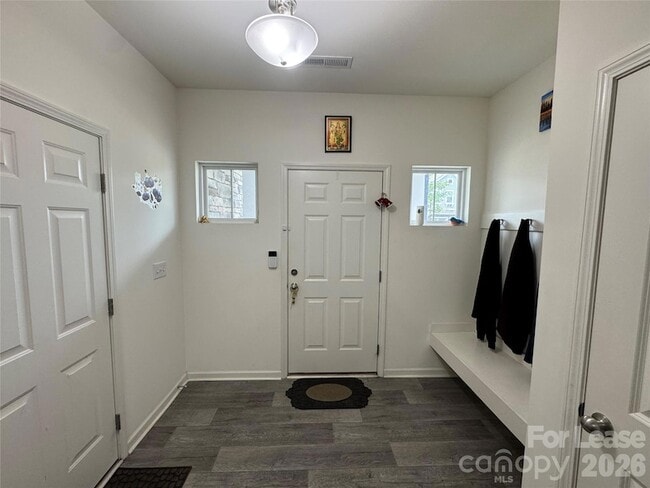 Photo - 574 Scotch Meadows Loop