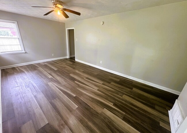 Photo - 1644 Russwood Rd