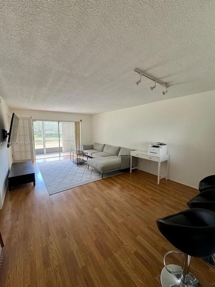 Photo - 950 Hillcrest Dr Unit 109