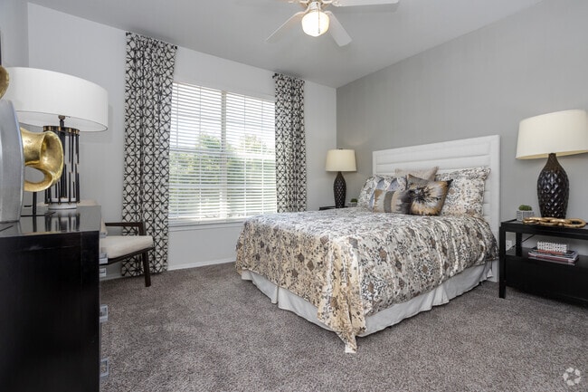 2BR,2BA-Yorkshire - Grand Estates at Keller