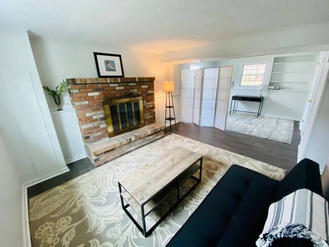 Building Photo - 19 Curt Blvd Unit ID1302145P