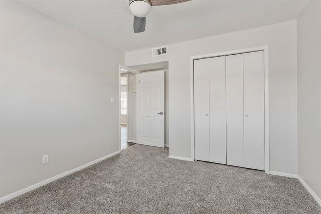 Photo - 2810 Dorchester Dr Unit 13