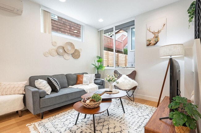 Building Photo - 34 W Cremona St Unit SI ID1035999P