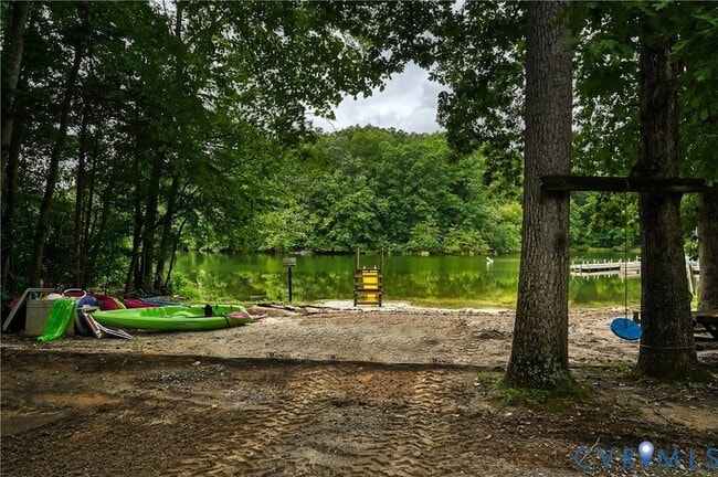 Photo - 104 Privacy Rd